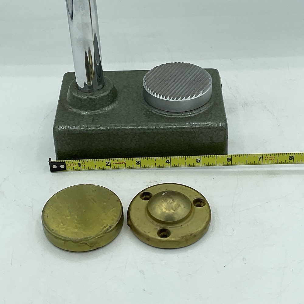 Mitutoyo Model #7003 Dial Gage Stand With Anvils