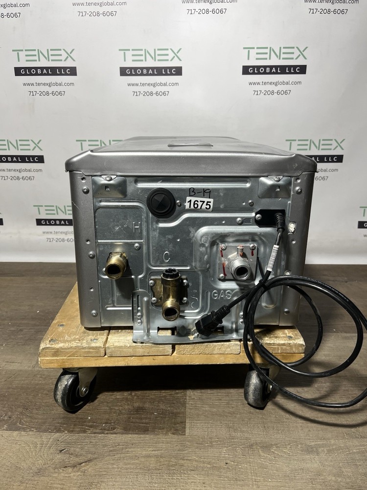 Rinnai RE140iP Indoor Tankless Water Heater 140k BTU Propane Gas (B-19 #1675)