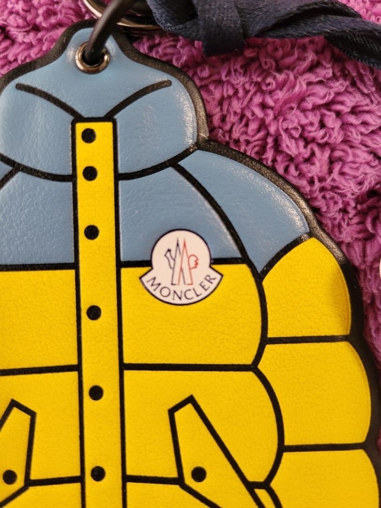 ️MONCLER Down jacket type keychain