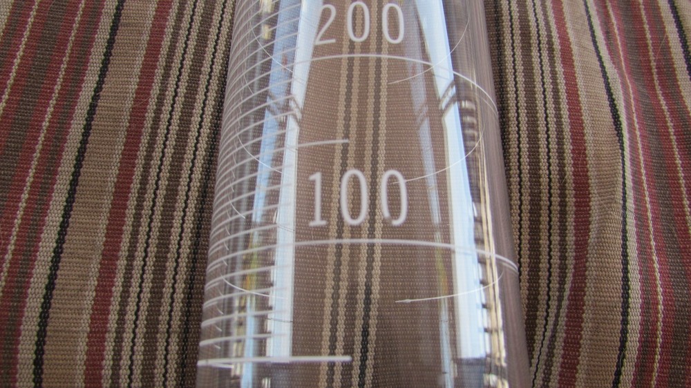 LARGE VINTAGE PYREX 1000ML GRADUATED CYLINDER #3022