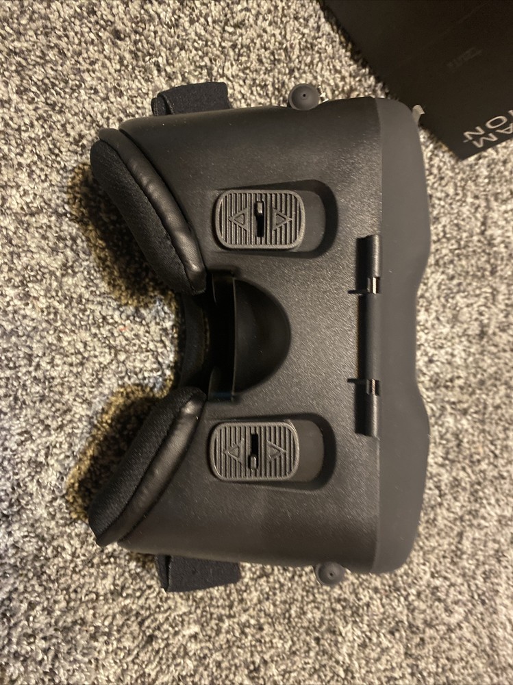Dream Vision VR Virtual Reality 360 Smartphone Headset Earbuds iOS Android Black