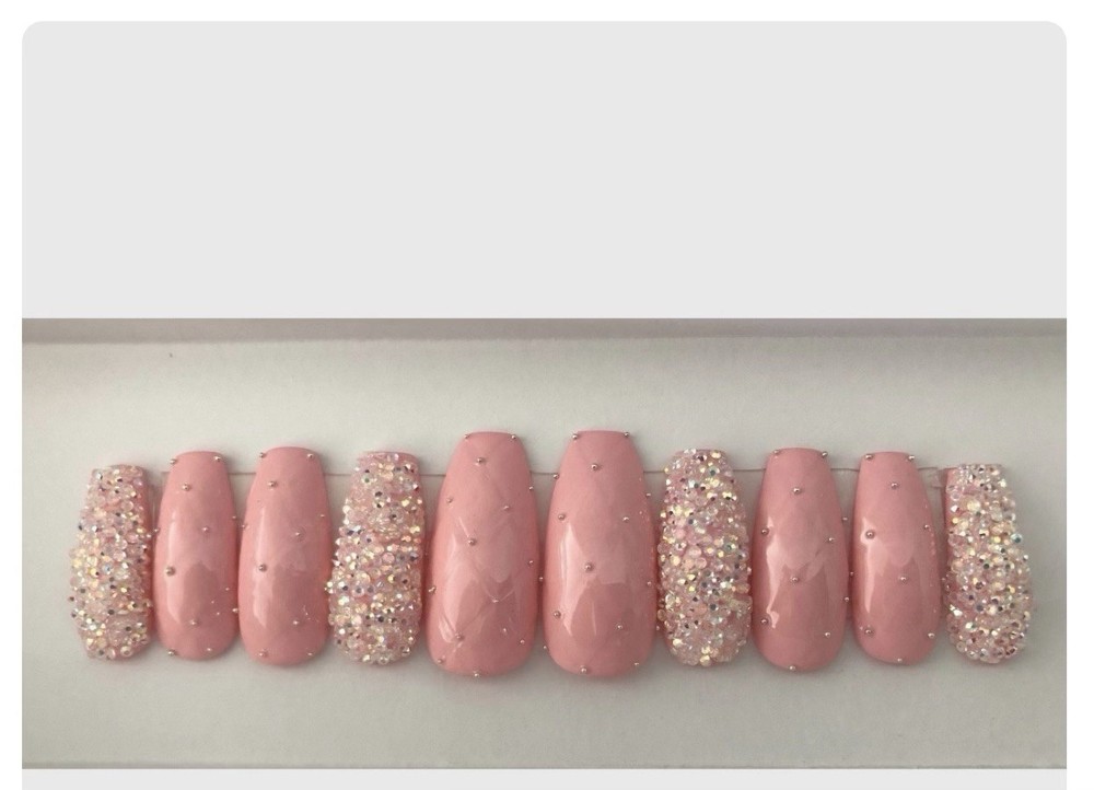 Pink Quilted With Chrystals Press On Nails