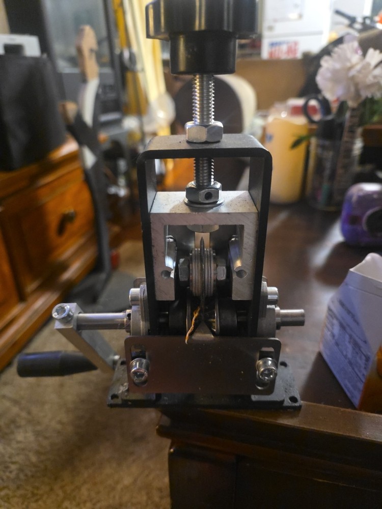 manual or drill-powered wire stripping machine