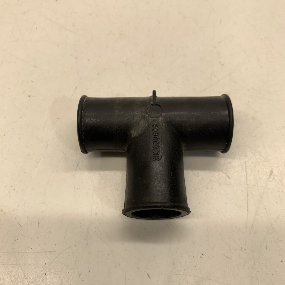T-Fitting - 2020 Canam  Defender HD8
