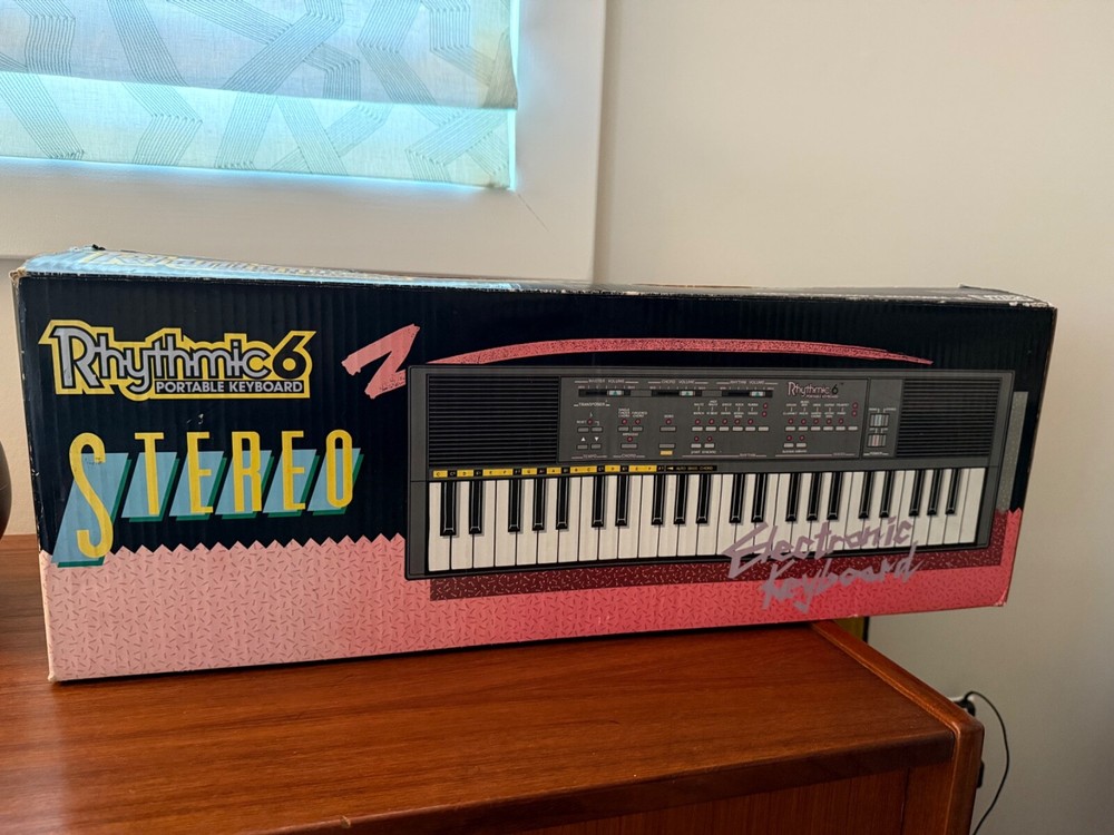 Rhythmic 6 Portable Keyboard Squarewave Synth Drum Machine Retro Analog Lofi