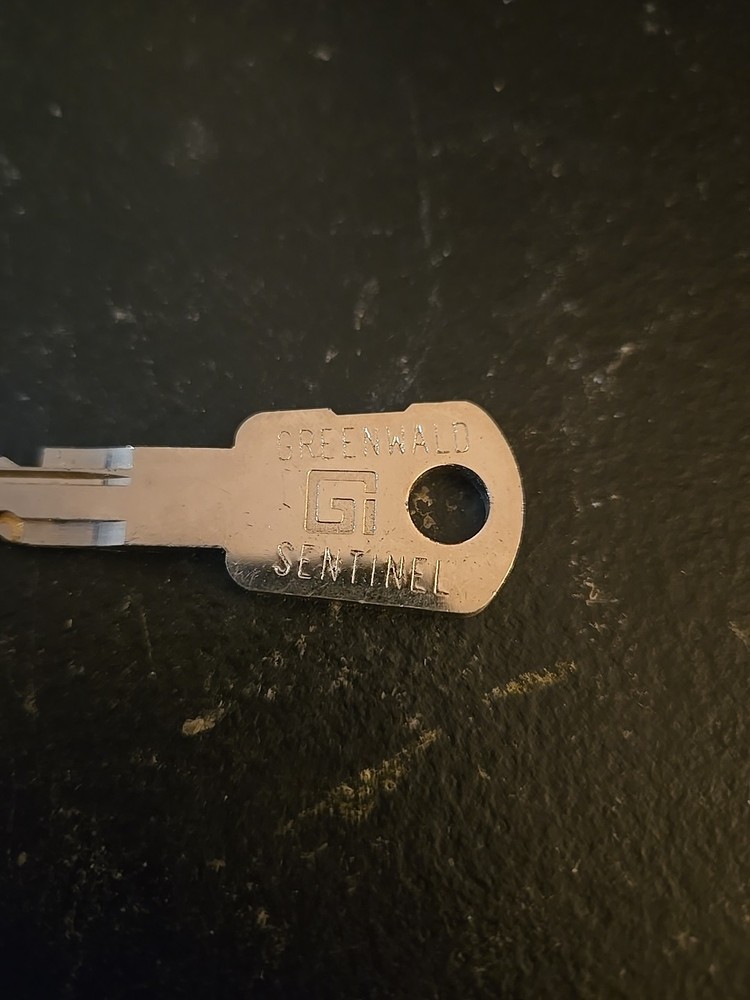 GREENWALD SENTINEL KEY CODED G1817 (3D5)