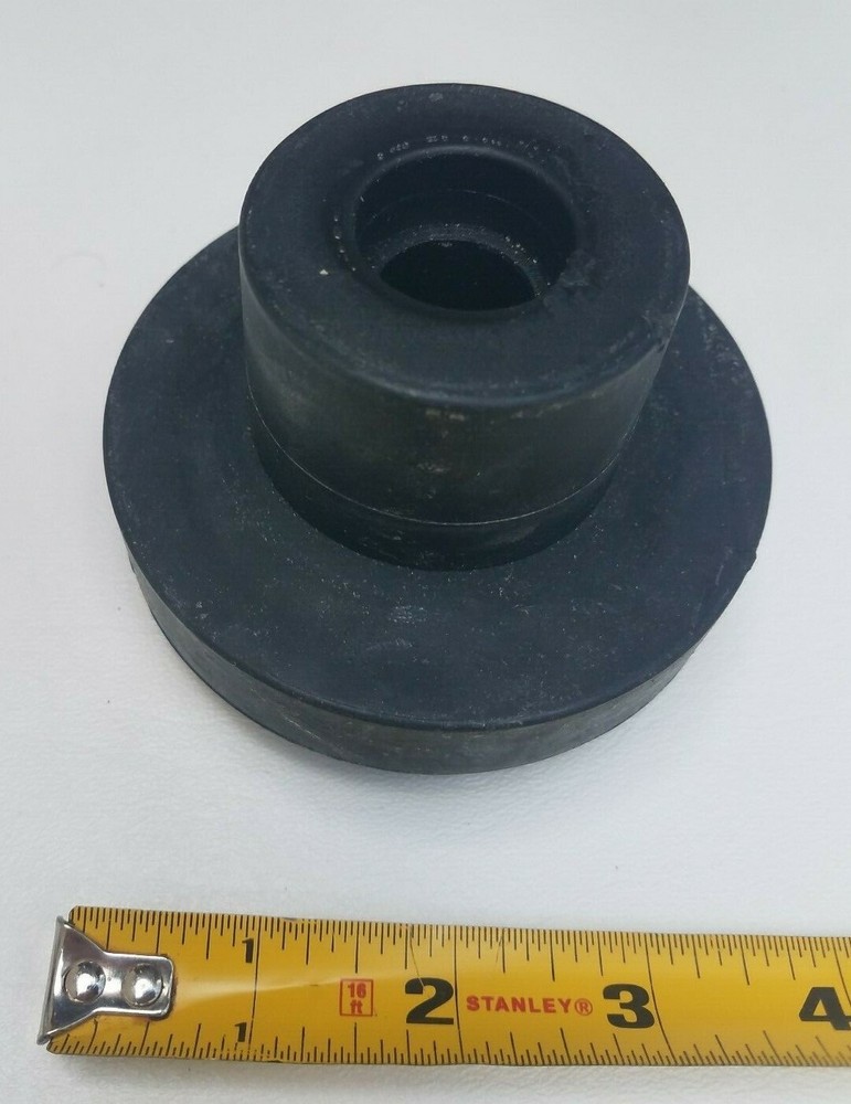 K066-229, 05-16401 Front Engine Cabin Mount M17406 Replacement