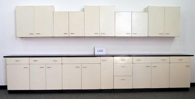 Chemical Resistant Cabinets Group: 15' Base & 14' Wall / E1-519