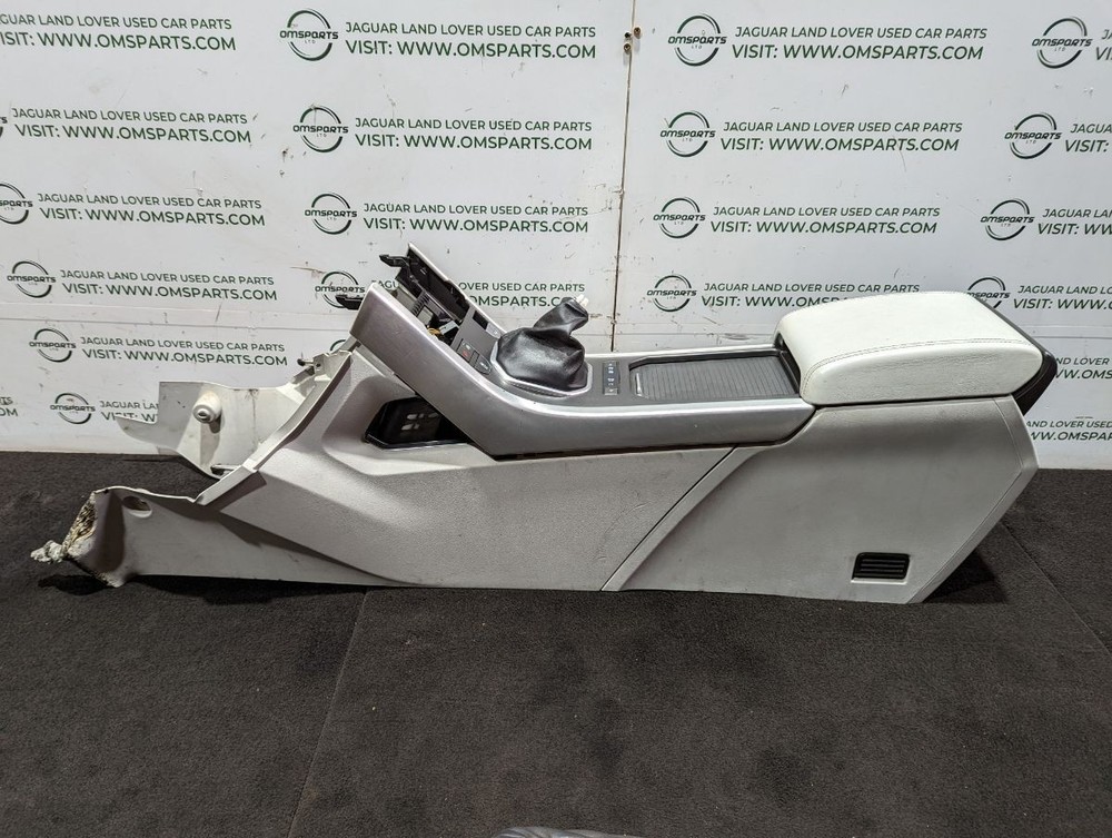 RANGE ROVER EVOQUE L538 CENTRE CONSOLE WITH ARMREST