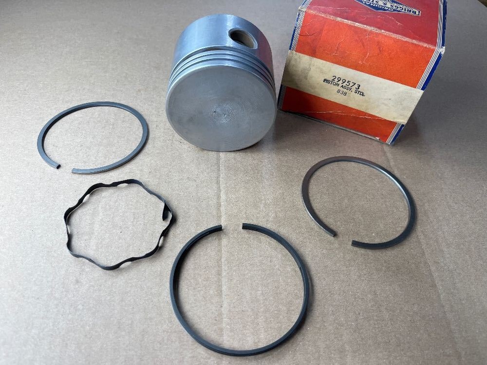 Briggs & Stratton 299573 PISTON/RING KIT