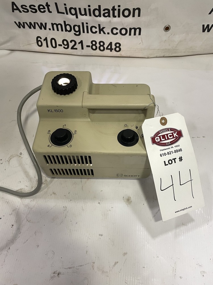 SCHOTT KL1500 Fiber Optic Light Source