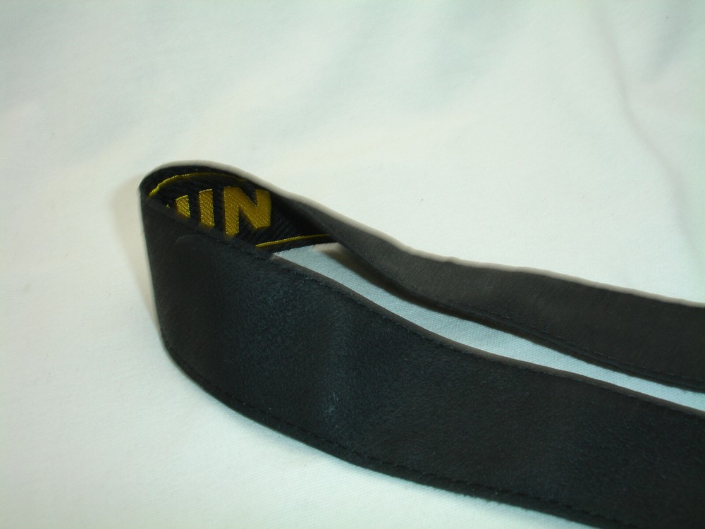 NIKON D610 CAMERA NECK STRAP , AN-DC10 Genuine