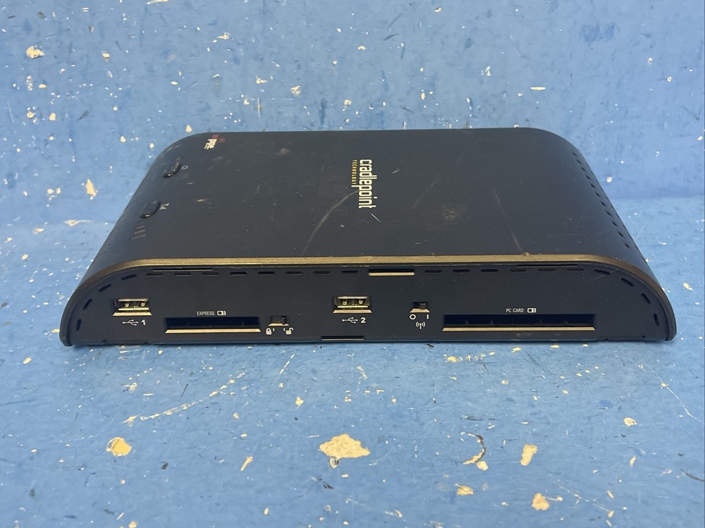 CRADLEPOINT TECHNOLOGY WIPIPE MBR1200 WIRELESS ROUTER