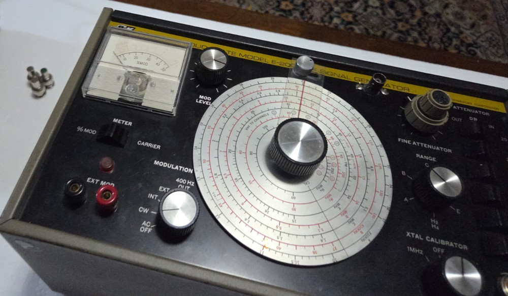 B&K PRECISION SOLID STATE MODEL E-2000 SIGNAL GENERATOR (AS IS, NOT WORKING)