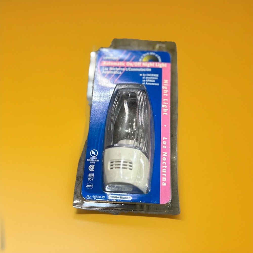 🔥Leviton 48568-W Automatic On/Off Night Light ~ 9 Units