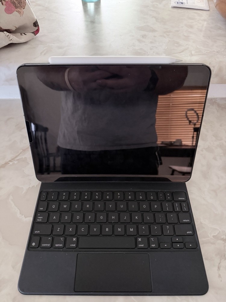 Apple iPad Tablet Black with Magic Keyboard & Apple Pencil Support Bluetooth