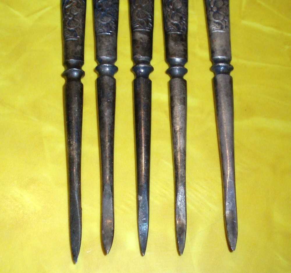 ANTIQUE VICTORIAN ROGER BROS SILVER PLATE NUTCRACKER PICK SET NUT CRACKERS