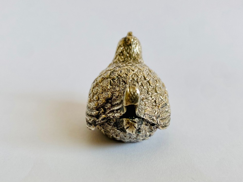 Silver miniature chicken, box 800