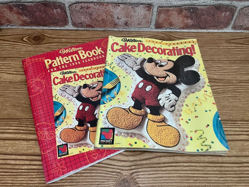 Wilton Cake Decorating Yearbook 1996 and Pattern Book 1996