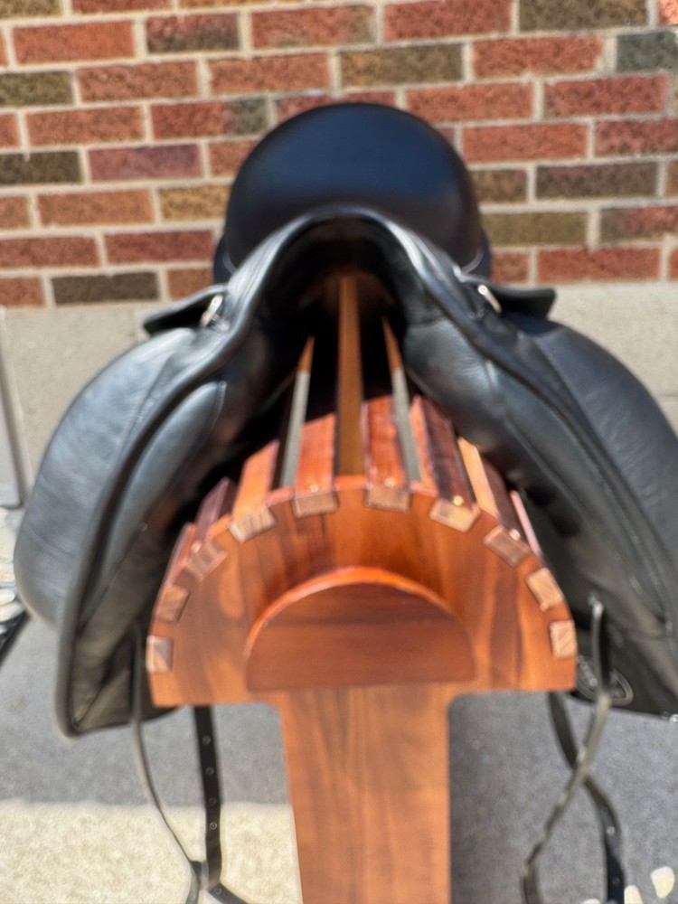 Custom Icon Flight Dressage Saddle - 17.5