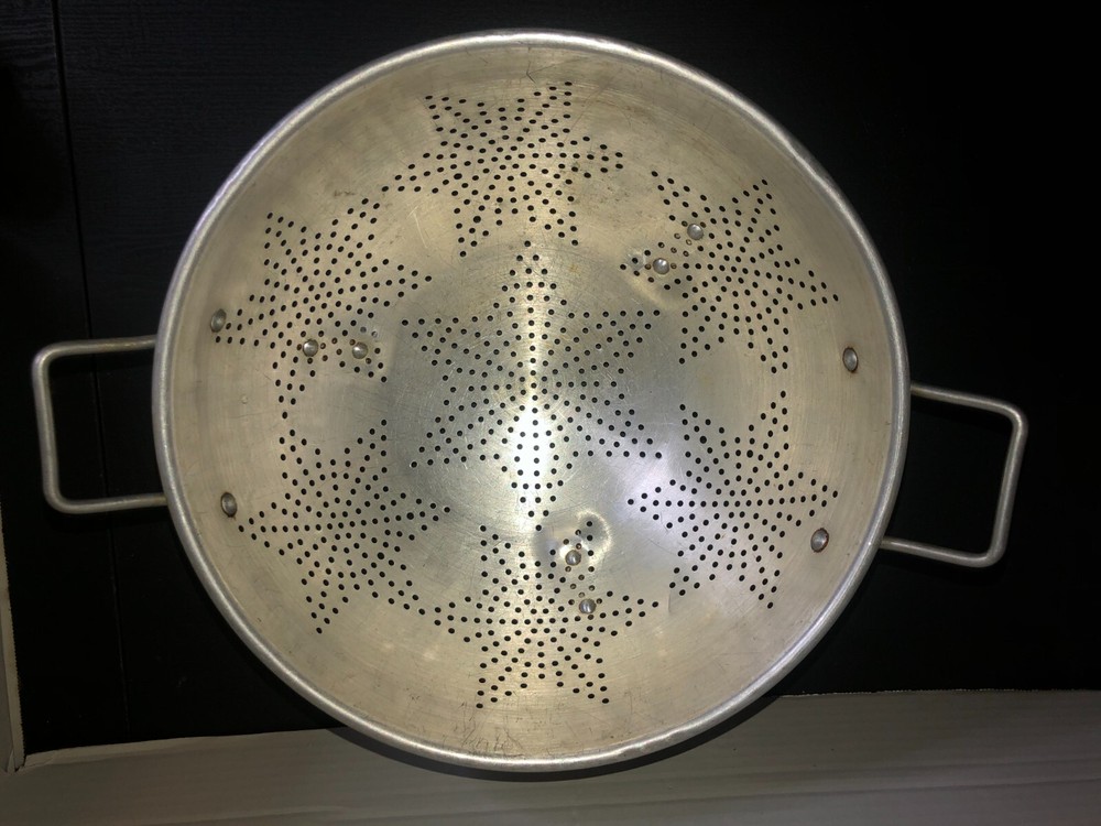 Large 7 Star Aluminum Colander Strainer-Footed Handles 11"