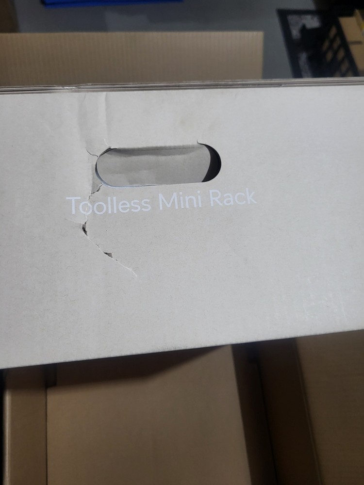 Ubiquiti Networks Toolless Mini Rack