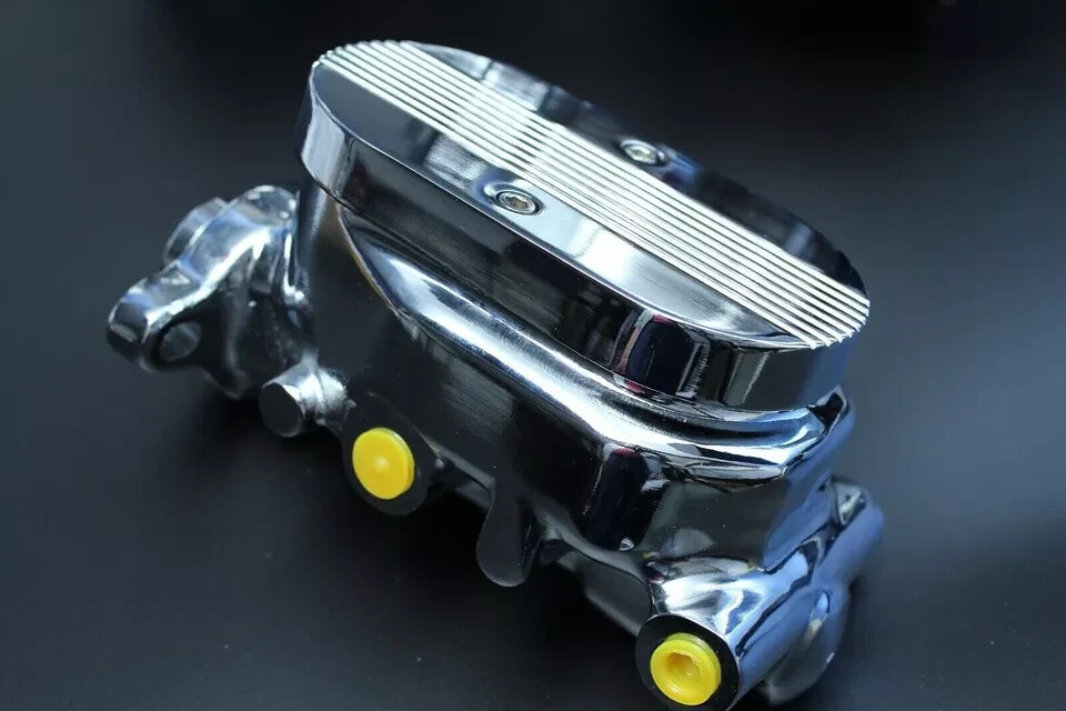 Chrome Center Finned Master Cylinder & Disc / Drum Proportioning Valve Kit