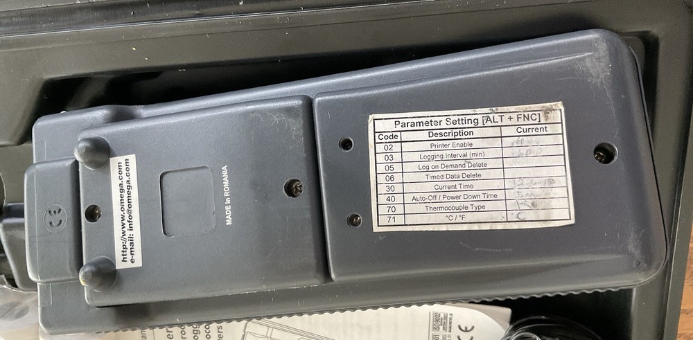 Omega HH611PL4F Microprocessor K -Thermocouple Printing Logging Thermometer