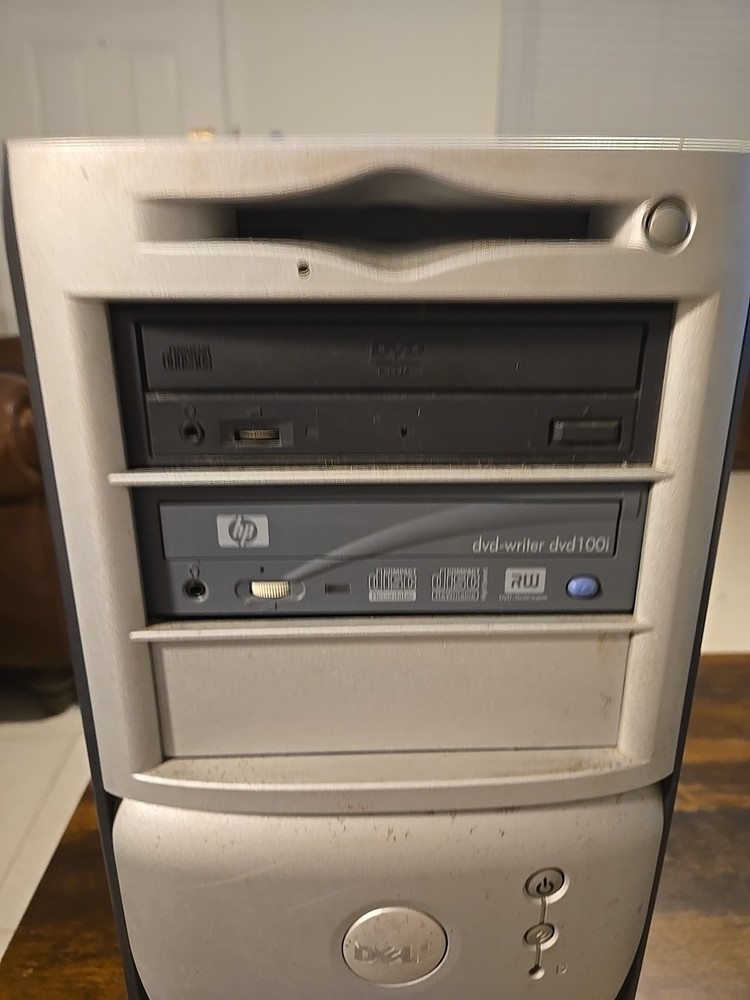 Dell Dimension 8100 Pentium 4 (Retro Gaming PC)