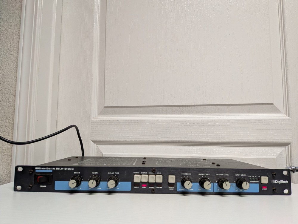 Vintage Digitech RDS 900 Delay Chorus Flange Rack Guitar Processor - WORKING