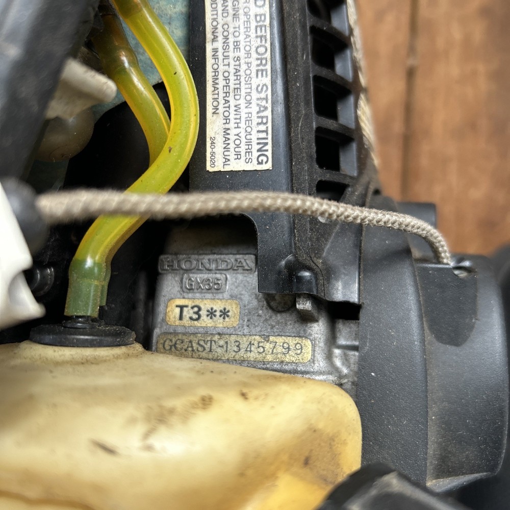 General Post Hole Digger PARTS ONLY RUNS BLOWS OIL