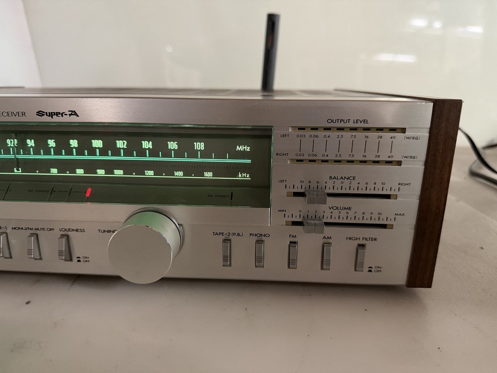 JVC R-S33 Stereo Receiver w/ Graphics Equalizer