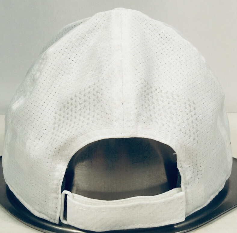 Under Armour White Golf Hat Cap, Adjustable, Cool Switch, Very Clean