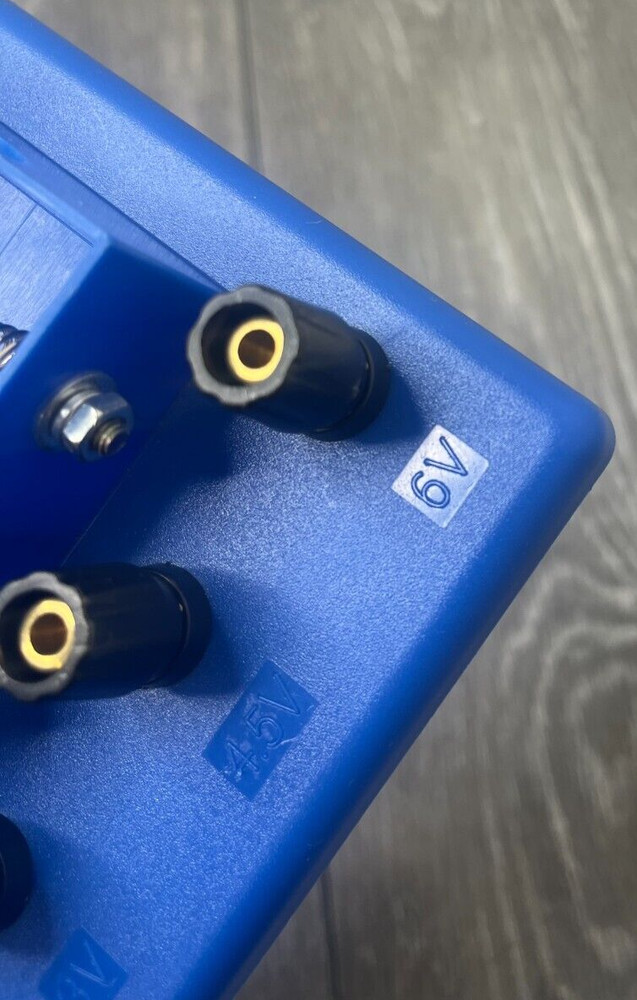 Battery Holder for FOUR D-Cells, Blue