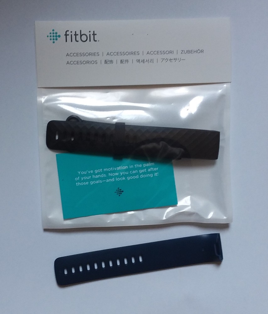 Fitbit replacement strap 660-1590-01 black charcoal silicone NIP