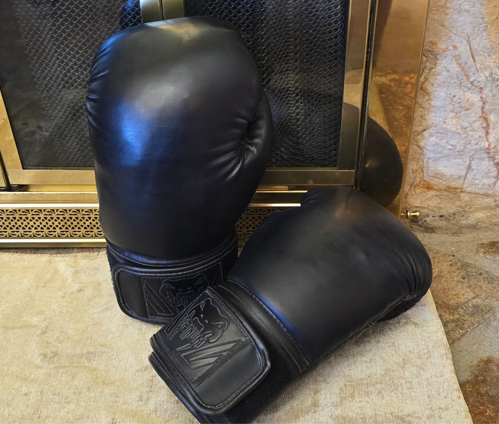 Venum Challenger Boxing Gloves 16oz