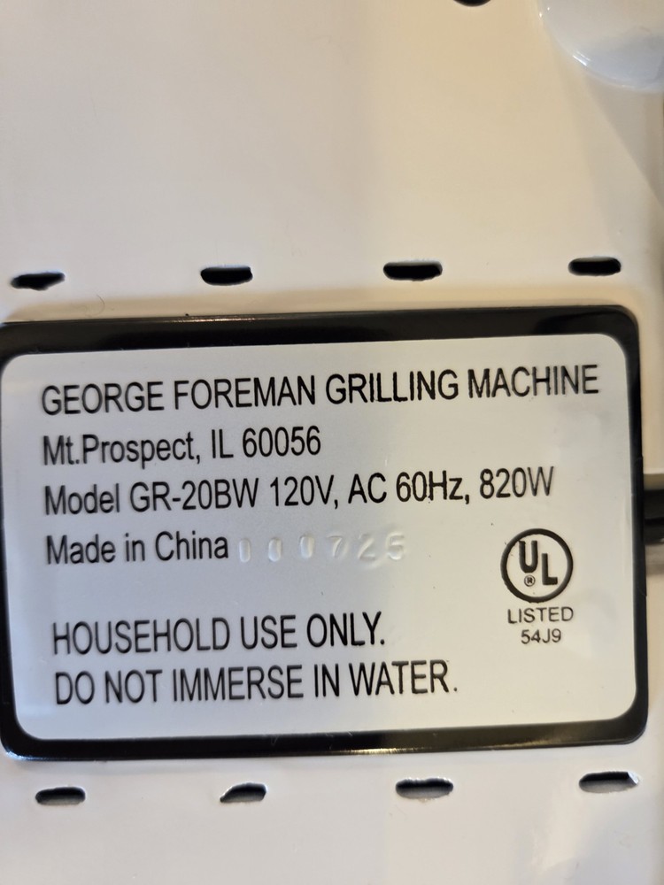 George Foreman Lean Mean Fat Reducing Grilling Machine GR20 BW Clean, Tested!