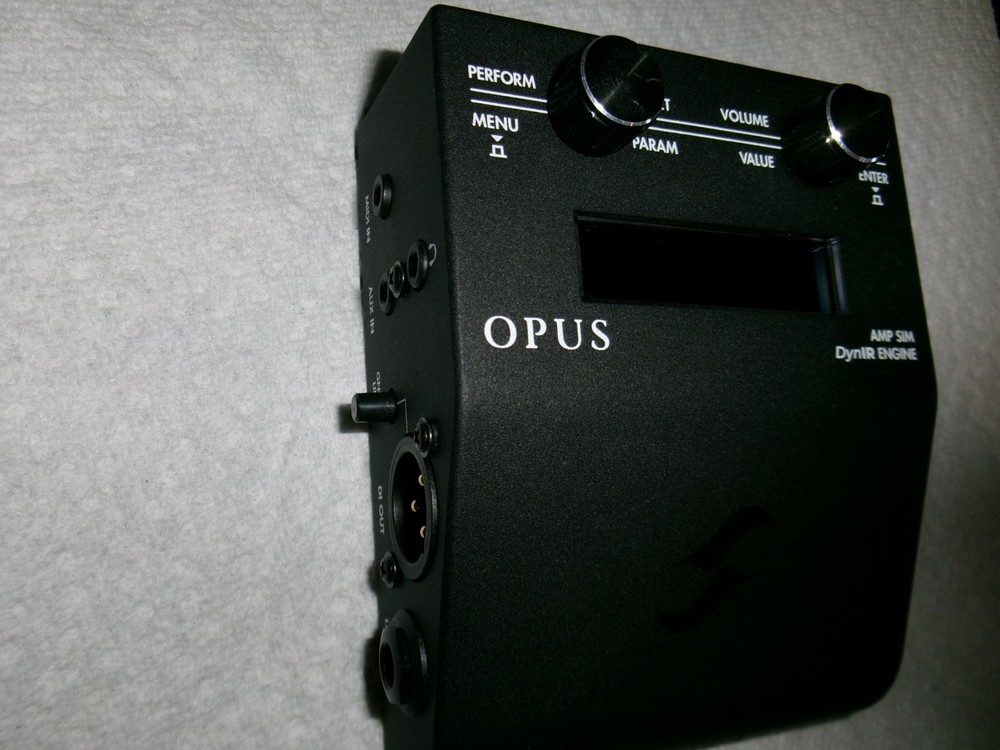 TWO NOTES AUDIO ENGINEERING *  OPUS  * Amp Sim/DynIR Engine Pedal Black