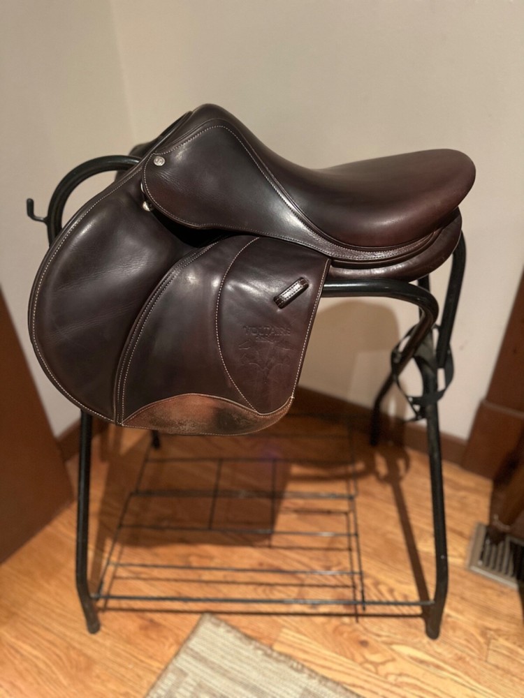 Voltaire Hunter / Jumper Saddle 16.5 