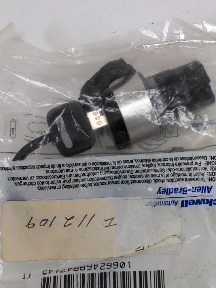 ALLEN BRADLEY 800ES-KM2Z1 SELECTOR SWITCH