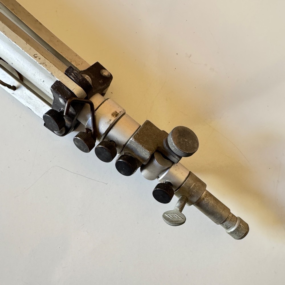 PIC Studio Photography Light Stand Compact Foldable to 31"