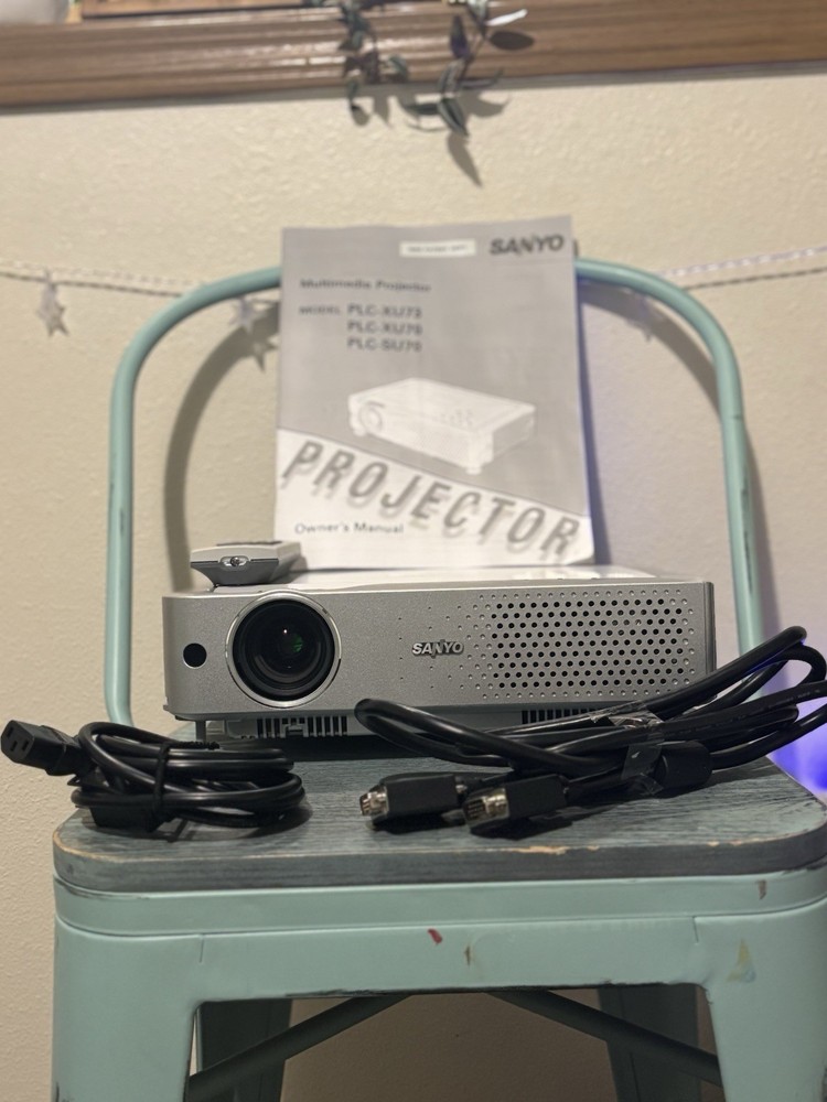 Sanyo Multimedia Projector Model PLC-XU73 W/ Case