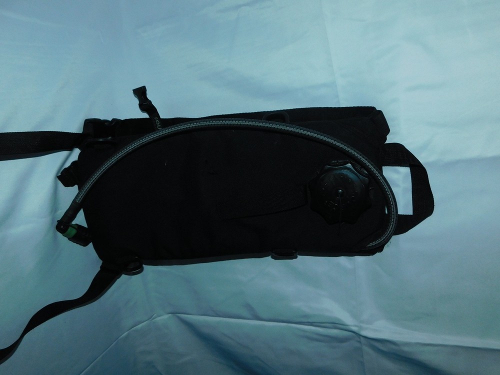 HYDRATION PACK Source Sport 2L Hydration Black Backpack NEW