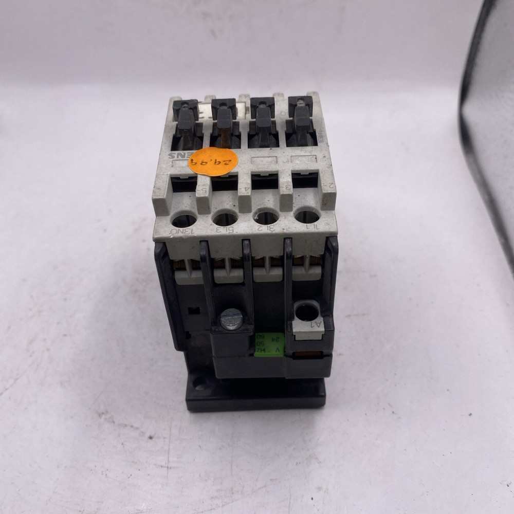 SIEMENS 3TF30 CONTACTOR 120V UNMP