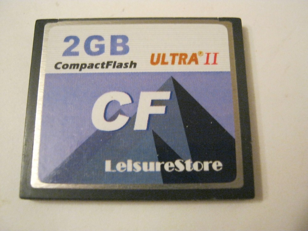 SanDisk ImageMate SDDR-92 CF Reader With 2GB CompactFlash (040-1)