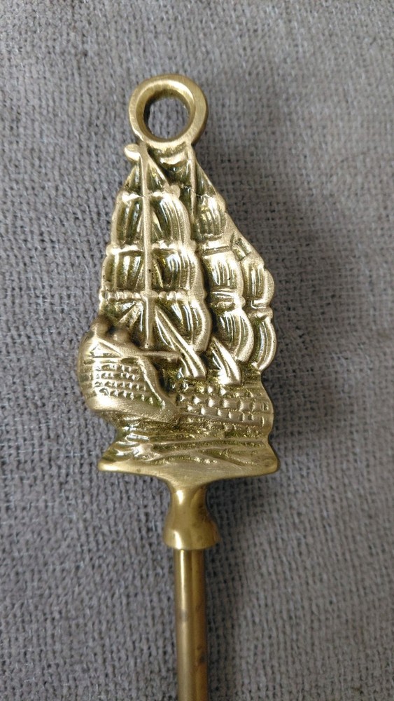 Vintage Toasting Fork Solid Brass (The Revenge Ship 1588) 47cm long Fireplace