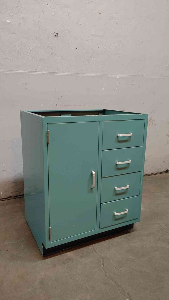 30" Duralab Mixed Casework (108294)