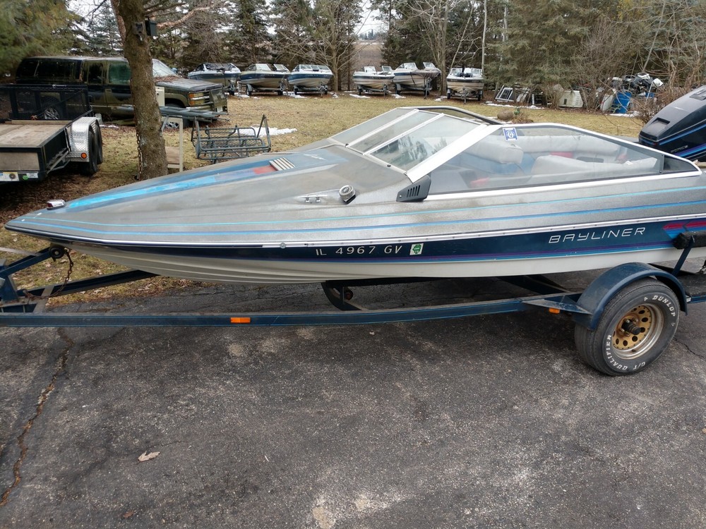 Bayliner Capri Windshield & Side Glass Sections Available READ FULL DESCRIPTION