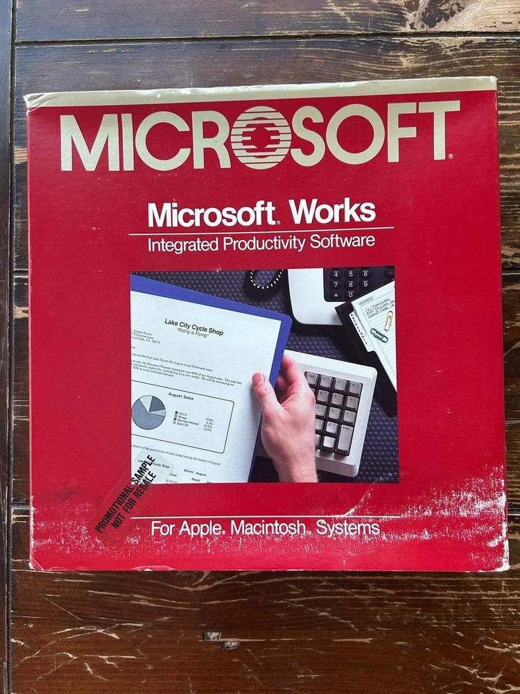 Apple Macintosh Microsoft Works software 1986-87 year. Vintage software