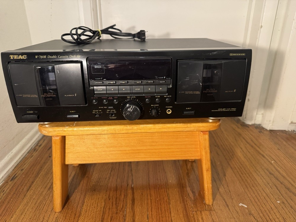 TEAC W-780R double cassette deck
